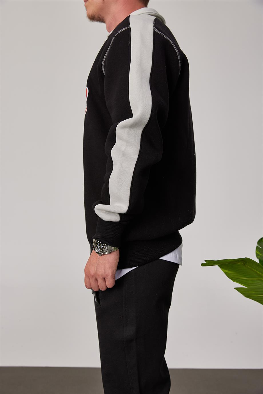 College Yakası Fermuarlı Siyah Sweatshirt