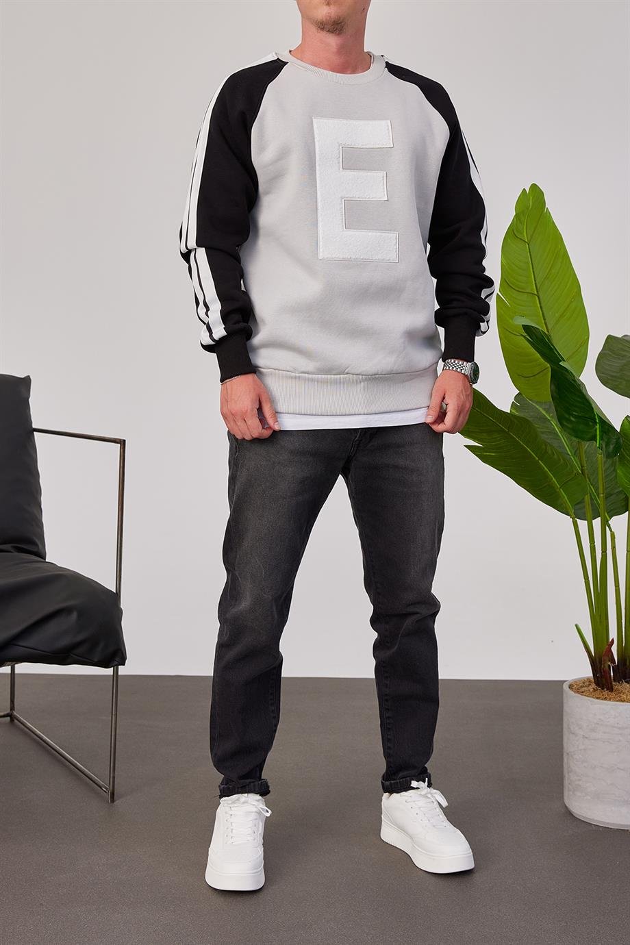E Harf Baskılı Gri Sweatshirt