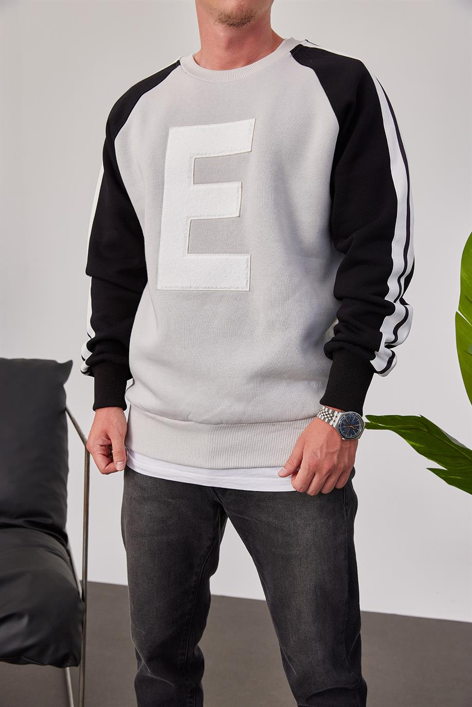 E Harf Baskılı Gri Sweatshirt
