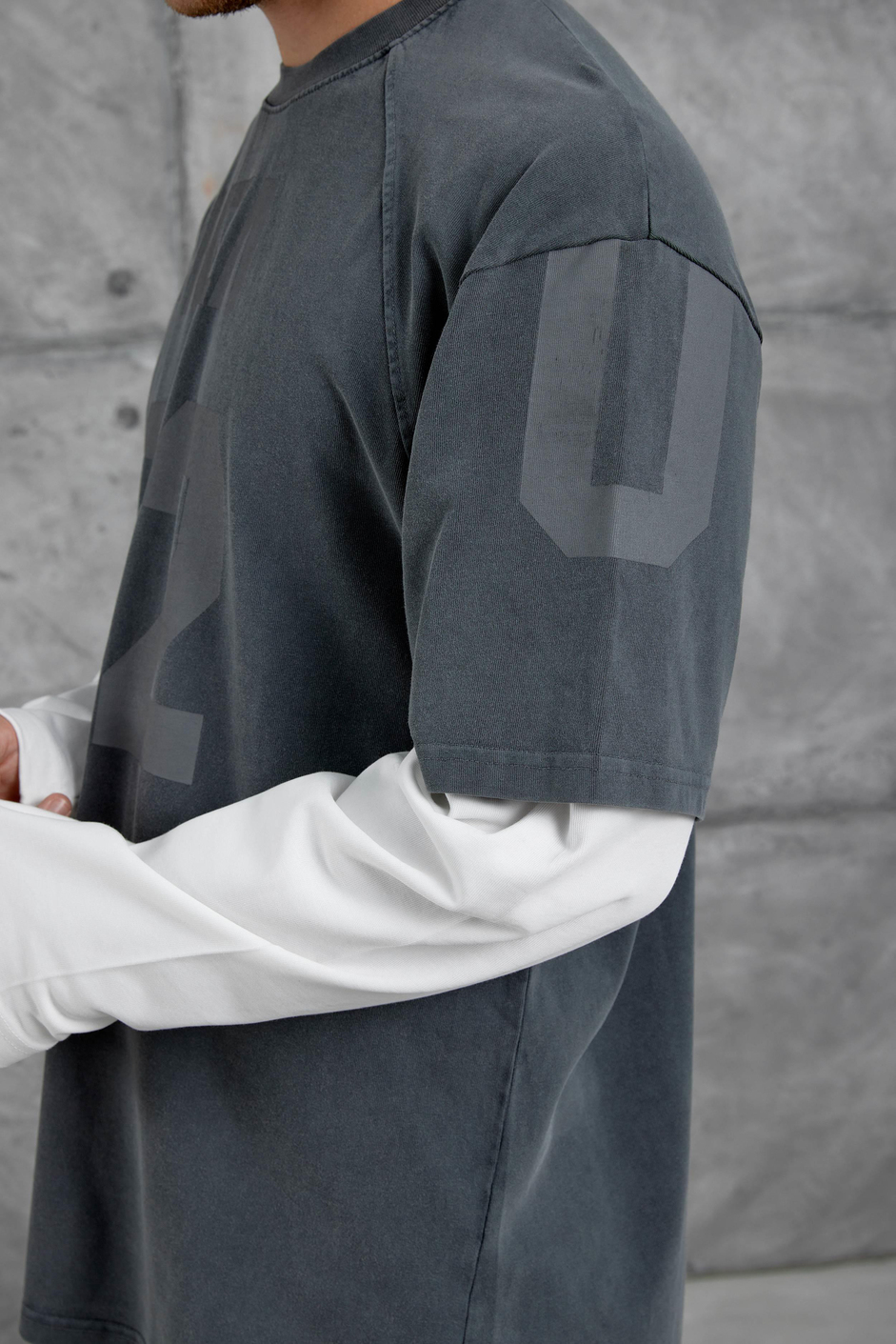 Füme 02 Baskılı Yıkamalı Oversize Parça Kollu Sweatshirt