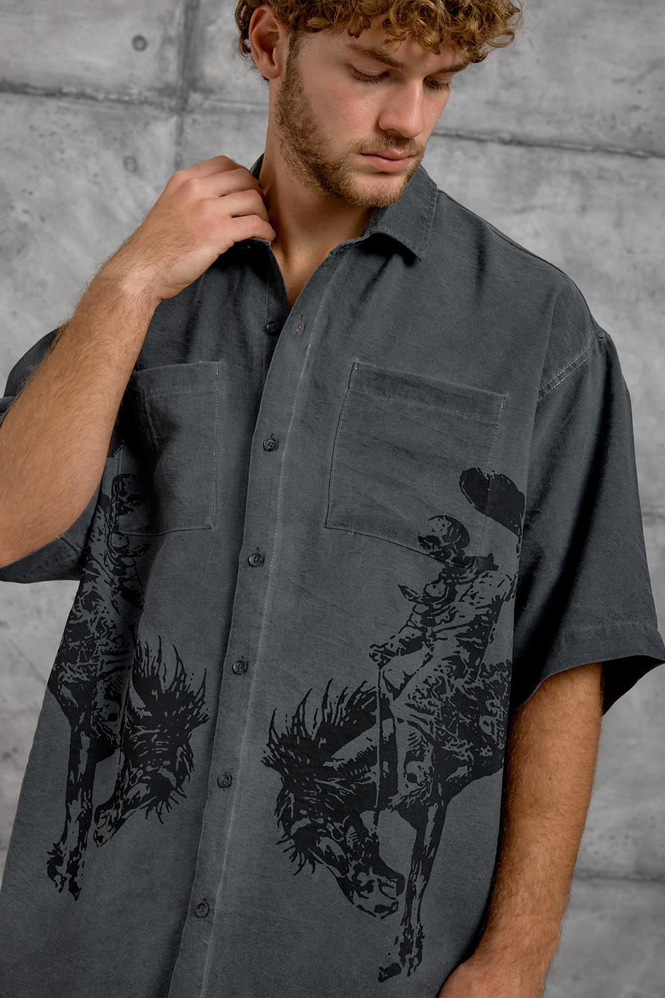 Füme AT FİGÜR BASKI YIKAMALI OVERSIZE TSHIRT