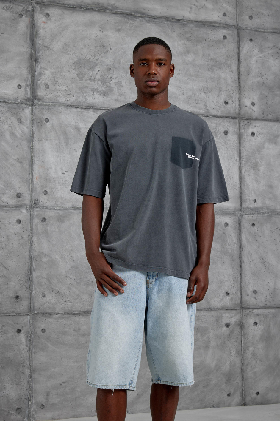 Füme Born To Stand Out Yazılı Yıkamalı Oversize Tshirt