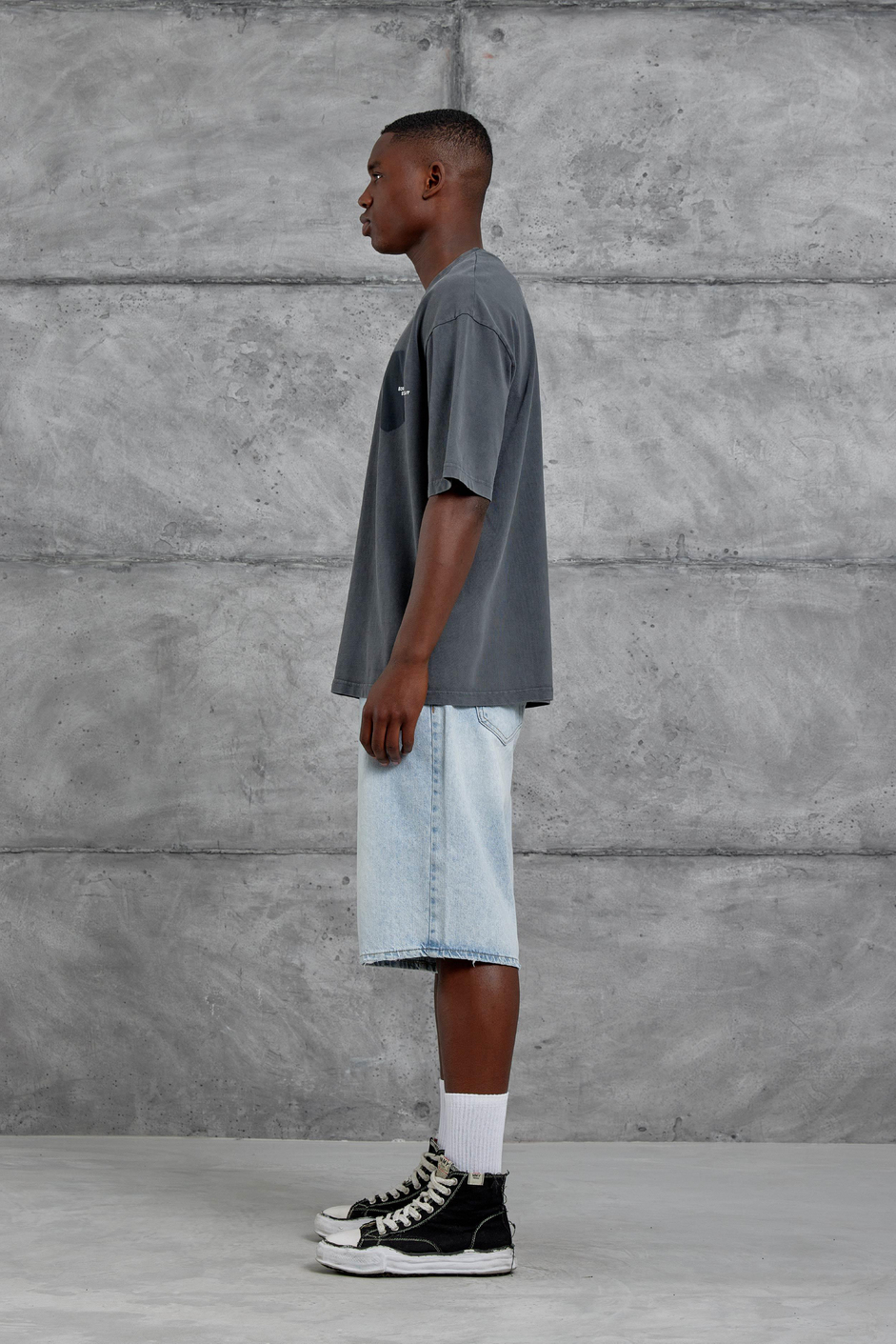 Füme Born To Stand Out Yazılı Yıkamalı Oversize Tshirt