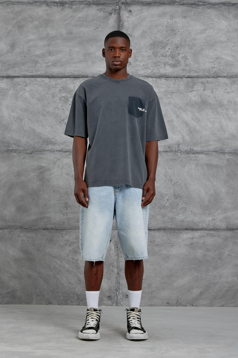 Füme Born To Stand Out Yazılı Yıkamalı Oversize Tshirt