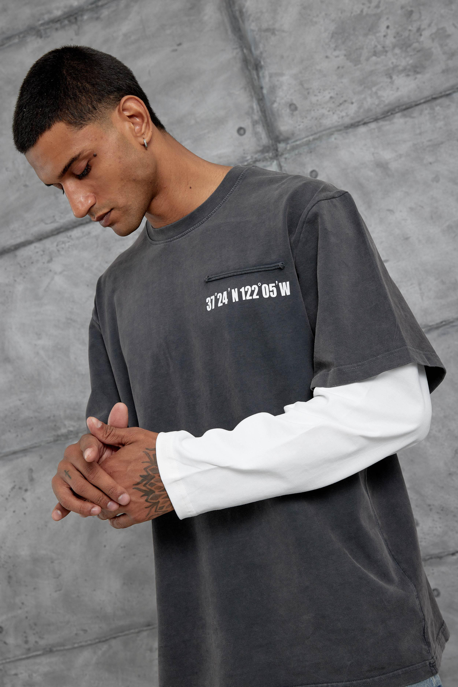 Füme Cep Rakam Detaylı Oversize Kolu Parçalı Tasarım Sweatshirt