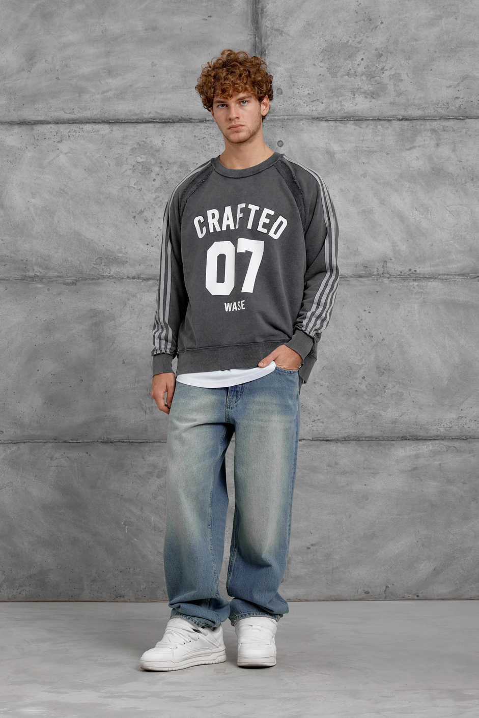 Füme CRAFTED BASKILI YIKAMALI  SWEATSHIRT