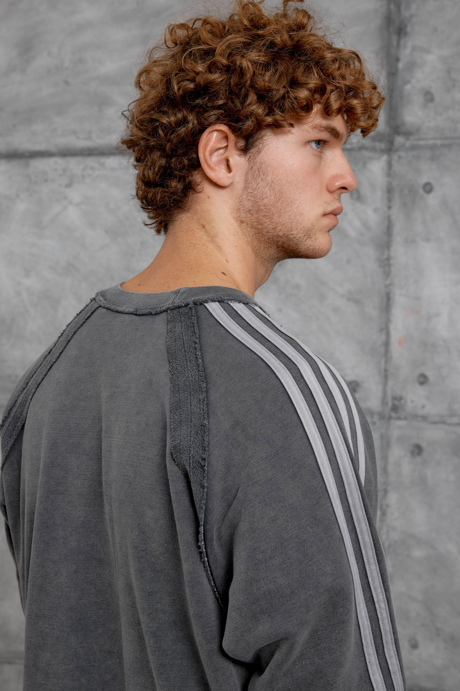 Füme CRAFTED BASKILI YIKAMALI  SWEATSHIRT