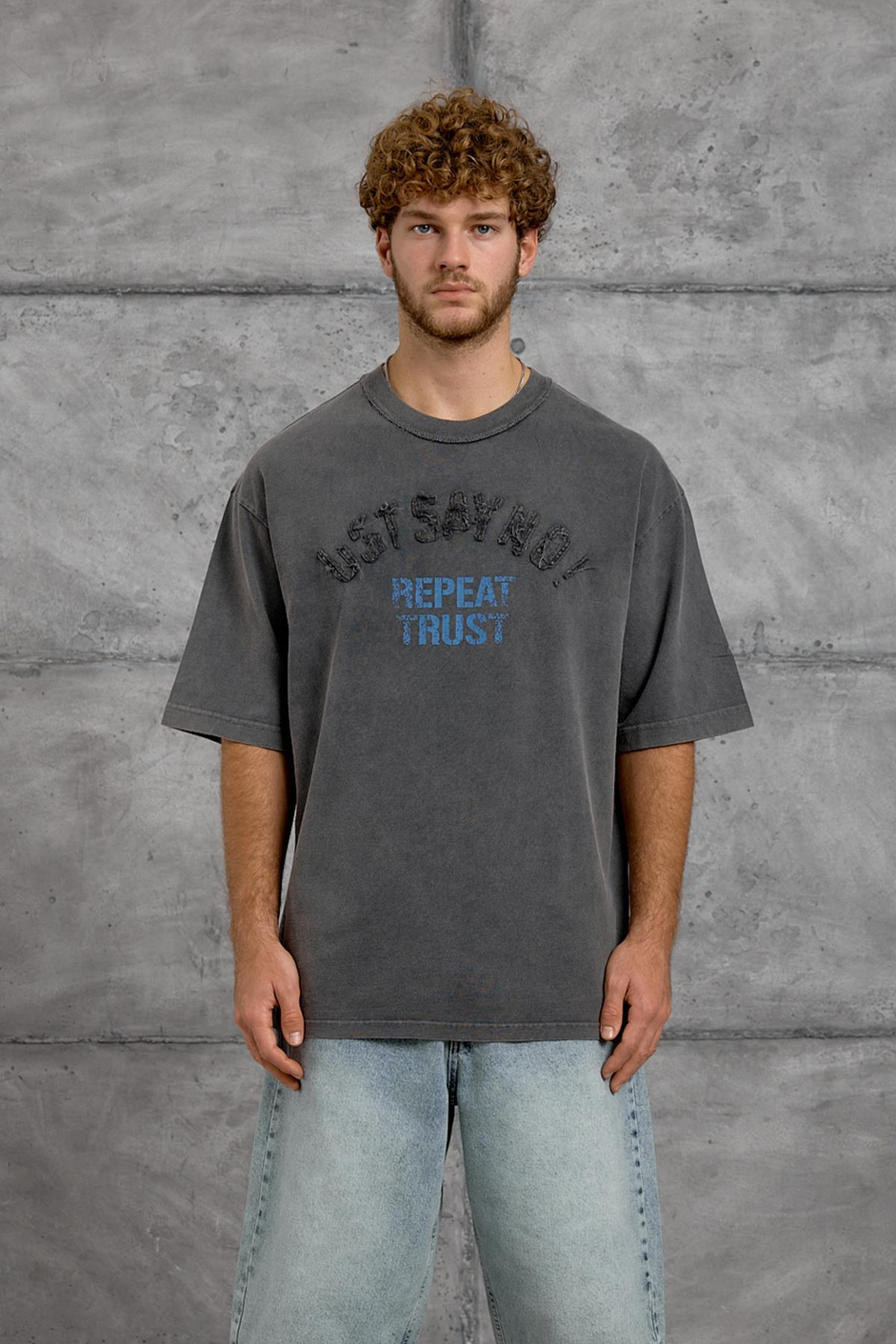 Füme HARF DİKİŞLİ YIKAMALI OVERSIZE TSHIRT