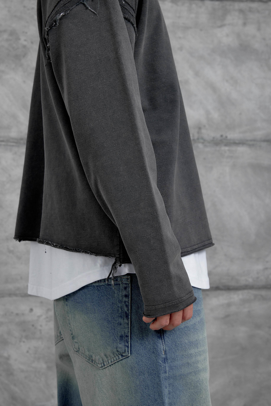 Füme KOLU PARÇA DETAYLI YIKAMALI OVERSİZE SWEATSHİRT