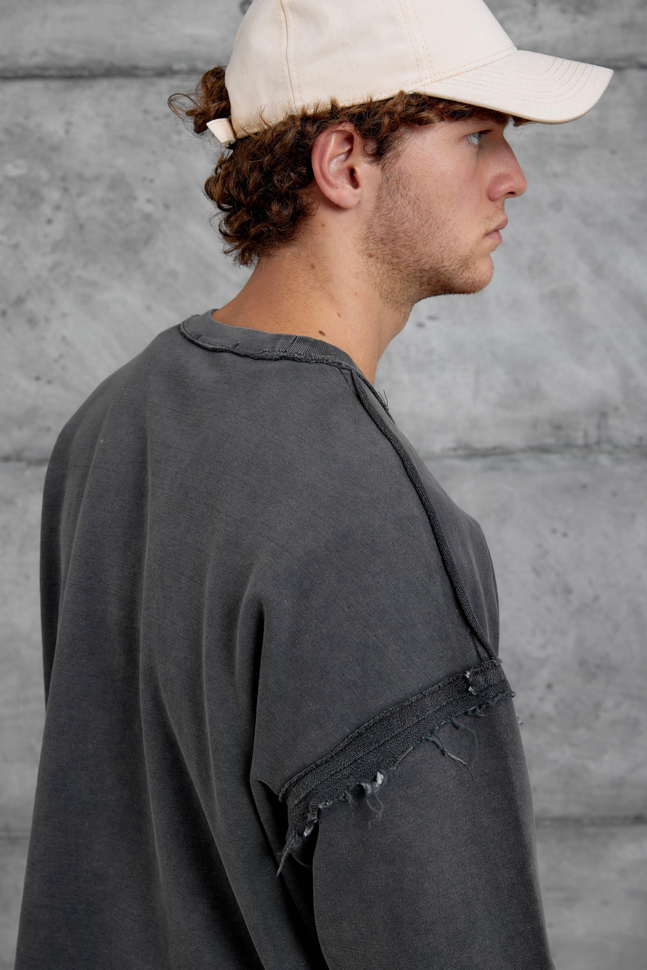 Füme KOLU PARÇA DETAYLI YIKAMALI OVERSİZE SWEATSHİRT