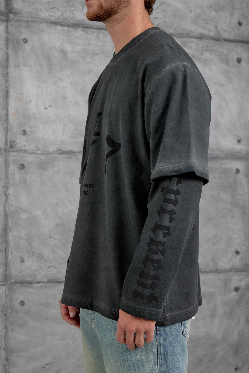 Füme Nmrc 247 Rakam Baskılı Kolu Parçalı Yıkamalı Oversize Sweatshirt