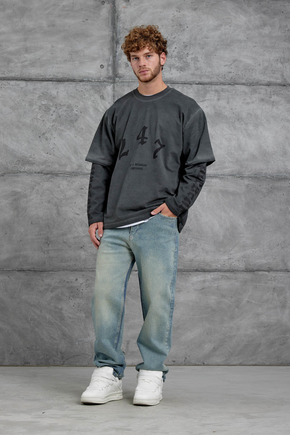 Füme Nmrc 247 Rakam Baskılı Kolu Parçalı Yıkamalı Oversize Sweatshirt