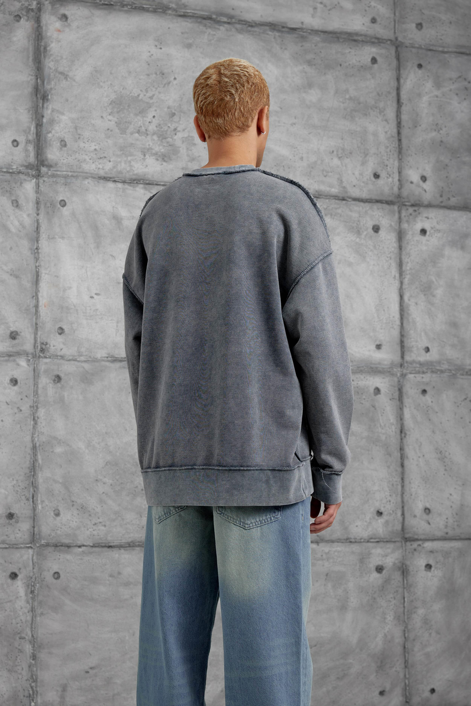 Füme RAW BASKILI OVERSİZE SWEATSHIRT
