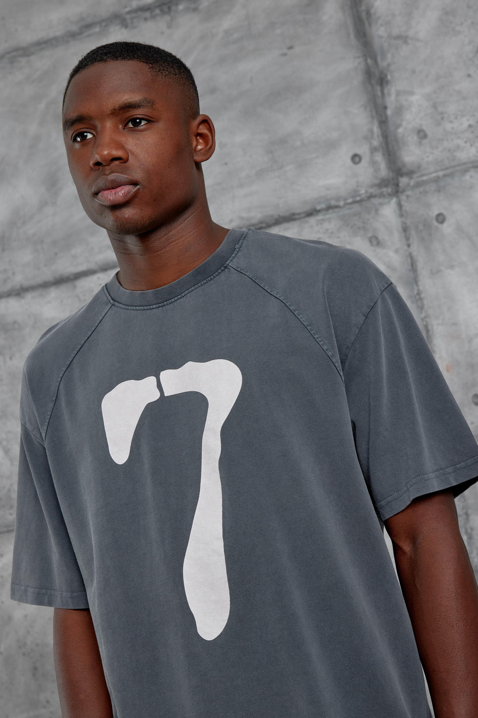 Füme Yedi Numara Baskılı Yıkamalı Oversize Tshirt