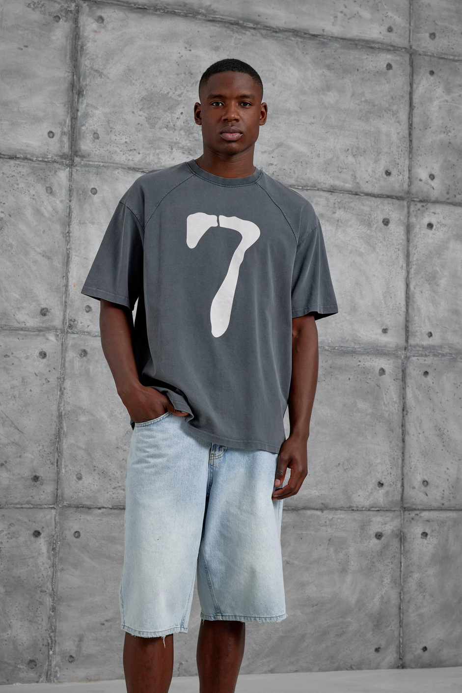 Füme Yedi Numara Baskılı Yıkamalı Oversize Tshirt