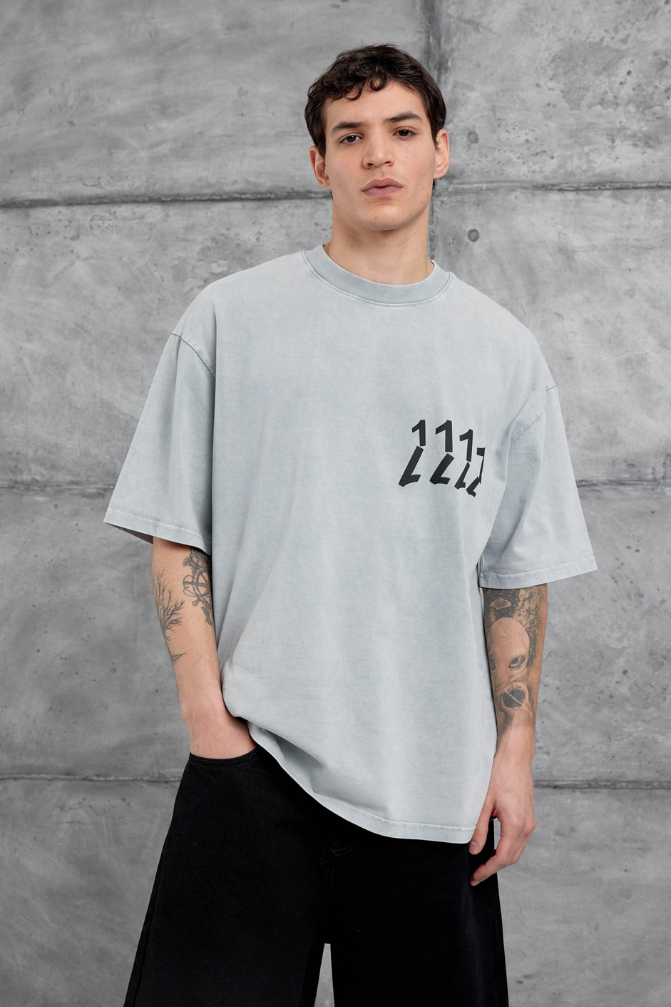 Gri 1111 Yazılı Yıkamalı Oversize Tshirt