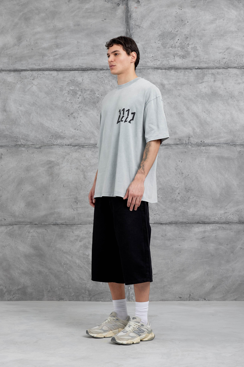 Gri 1111 Yazılı Yıkamalı Oversize Tshirt