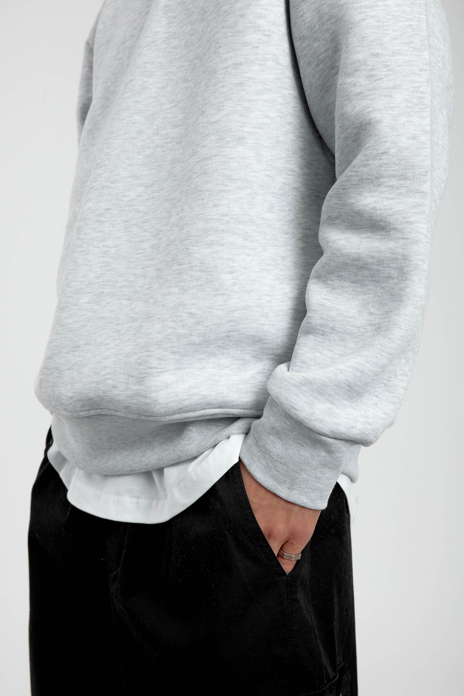 Gri Bisiklet Yaka Basic Şardonlu Sweatshirt