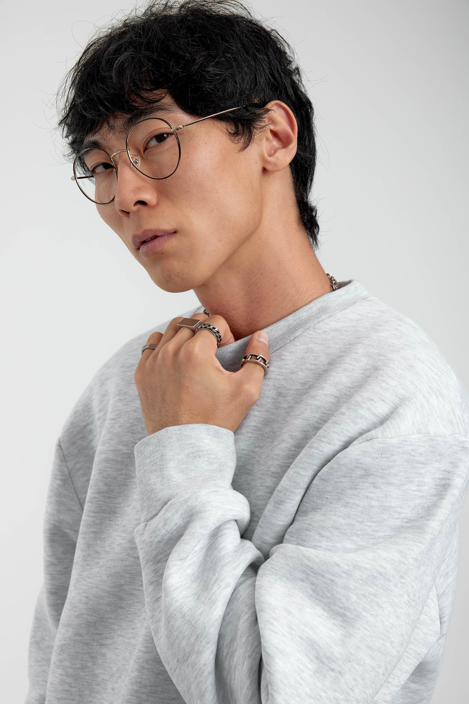 Gri Bisiklet Yaka Basic Şardonlu Sweatshirt
