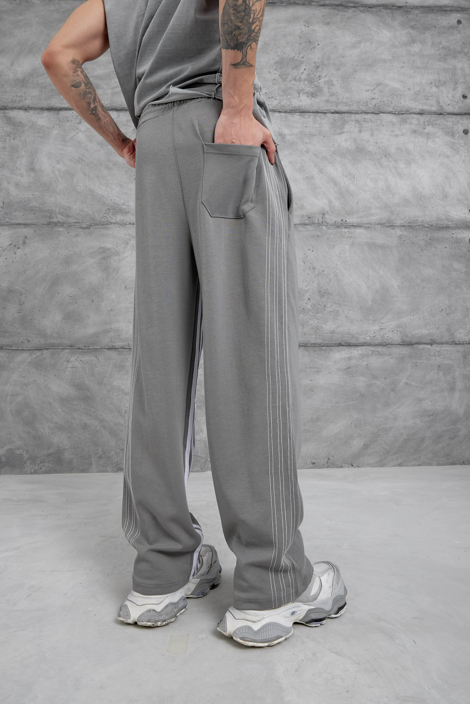 Gri Dikiş Detaylı Baggy Eşofman Altı