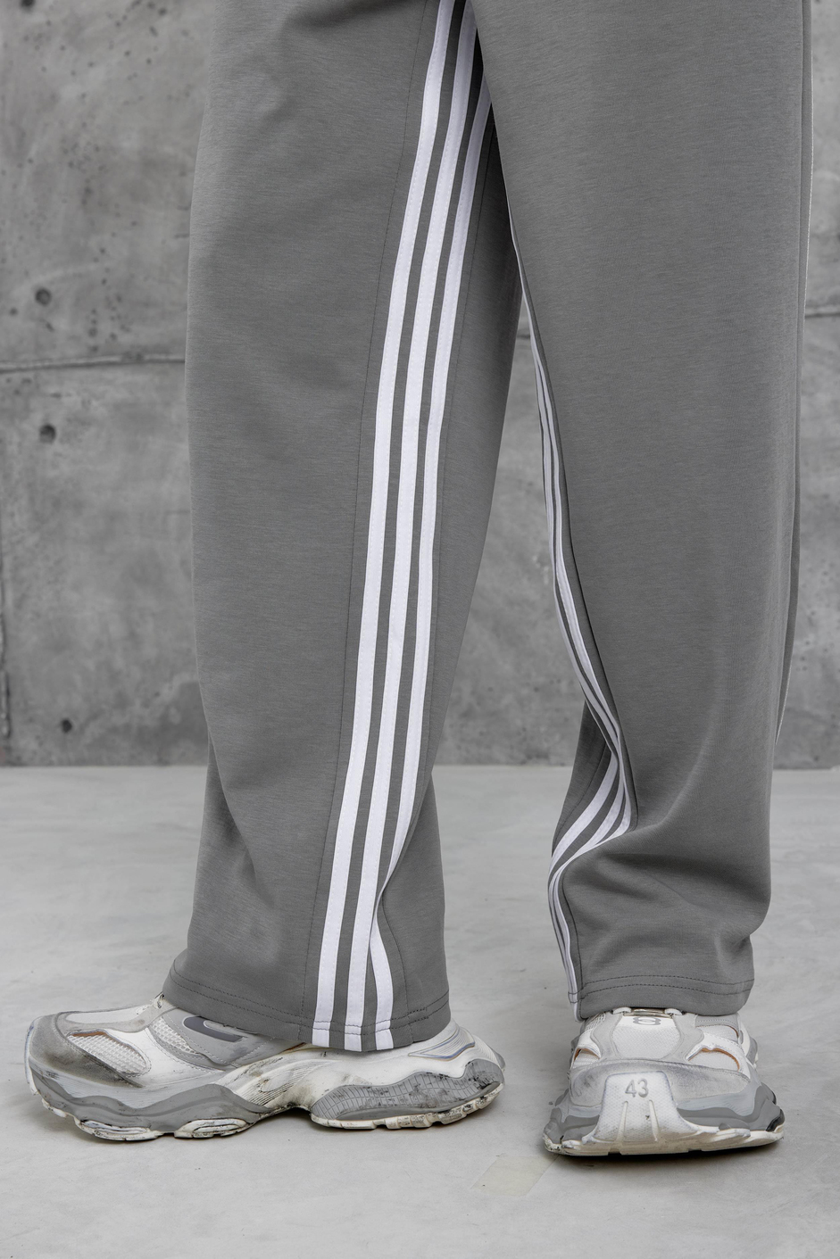 Gri Dikiş Detaylı Baggy Eşofman Altı