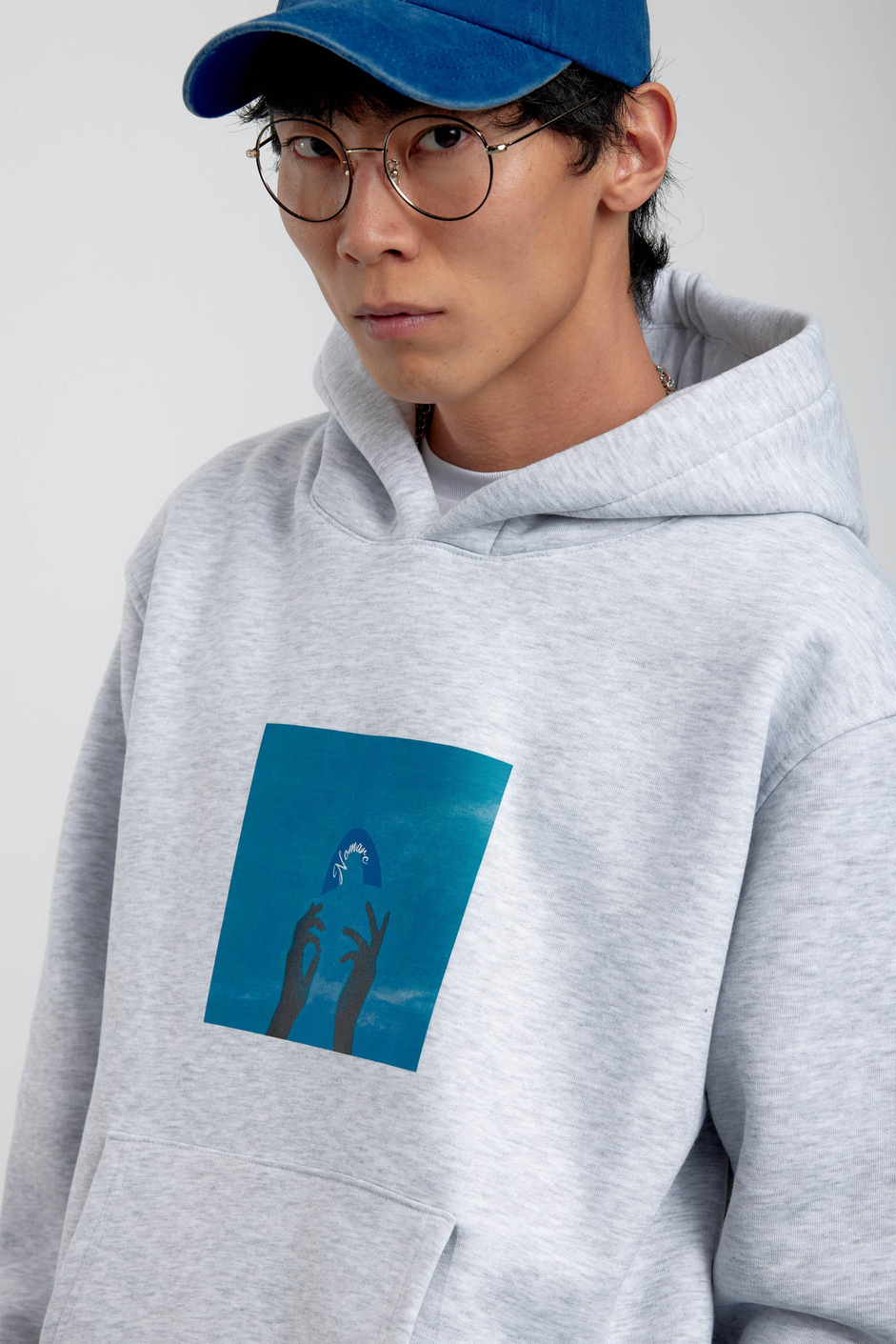 Gri El Baskılı Kapüşonlu Sweatshirt