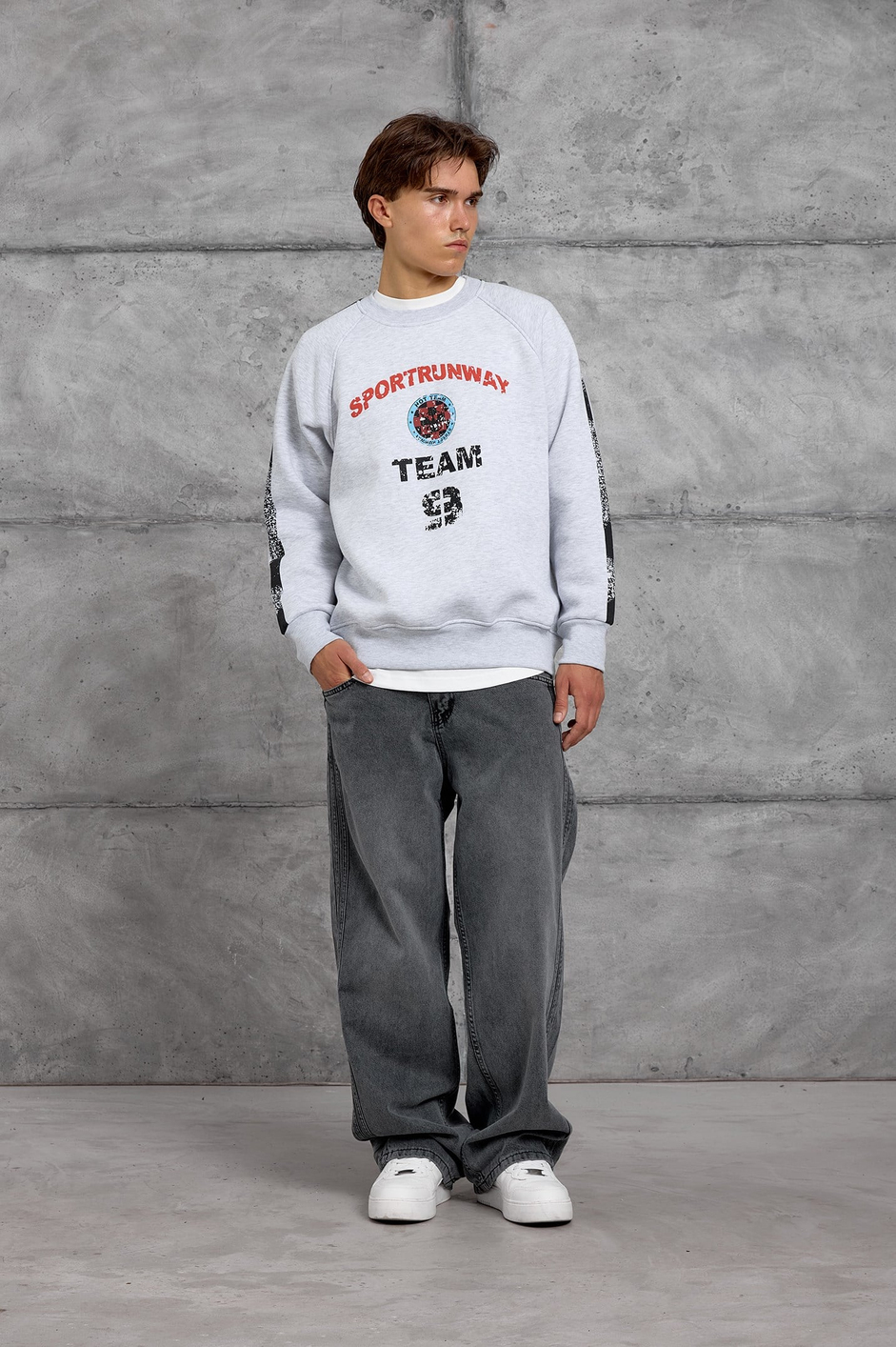 Gri FIRÇA BOYALI SWEATSHIRT
