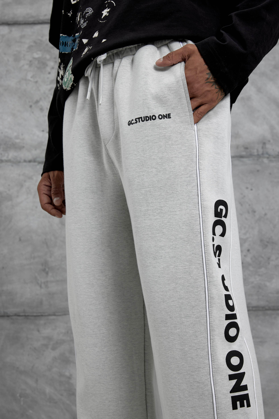 Gri Gc Studio Yazılı Baggy Kalıp Eşofman Altı