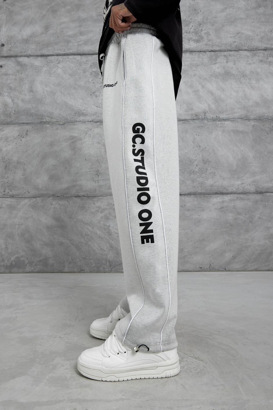 Gri Gc Studio Yazılı Baggy Kalıp Eşofman Altı