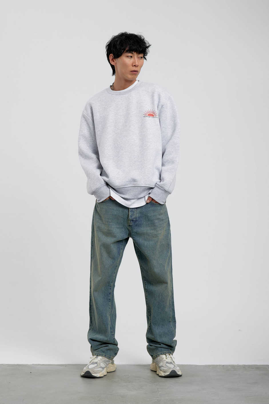 Gri Güneş Baskılı Sweatshirt