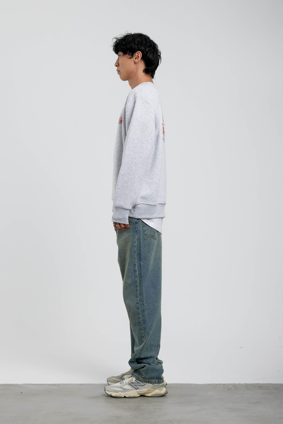 Gri Güneş Baskılı Sweatshirt