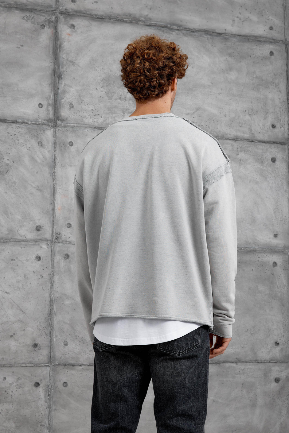 Gri KOLU PARÇA DETAYLI YIKAMALI OVERSİZE SWEATSHİRT