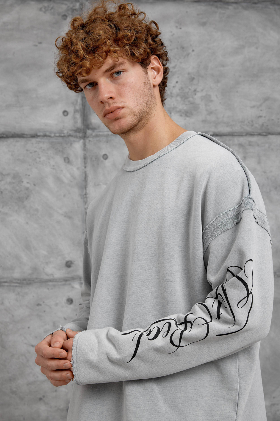 Gri KOLU PARÇA DETAYLI YIKAMALI OVERSİZE SWEATSHİRT