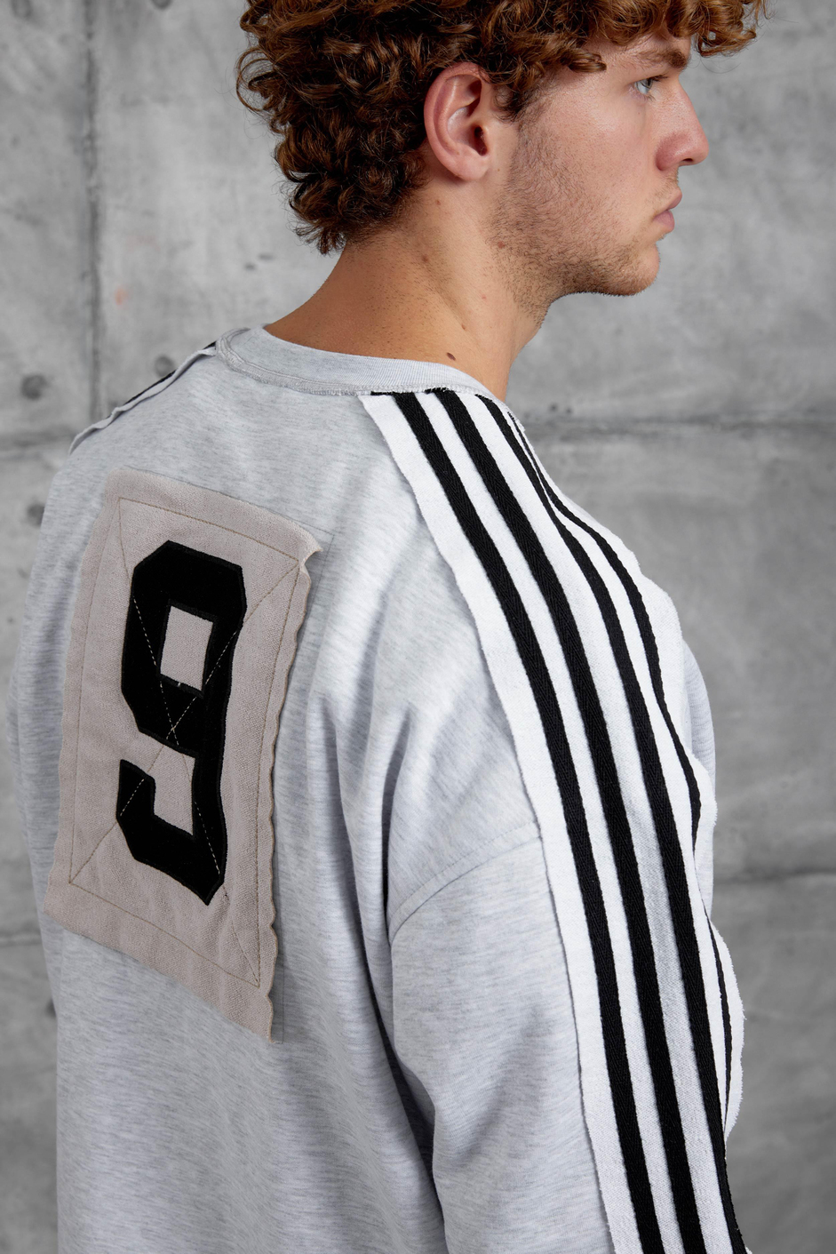 Gri NMRC ŞERİT DETAYLI 9 NUMARA OVERSİZE SWEATSHİRT