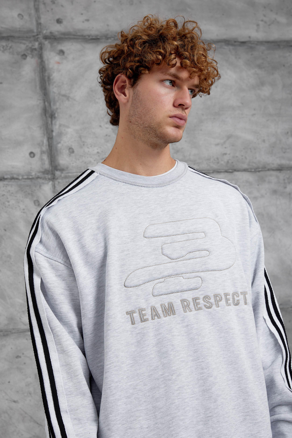 Gri NMRC ŞERİT DETAYLI 9 NUMARA OVERSİZE SWEATSHİRT