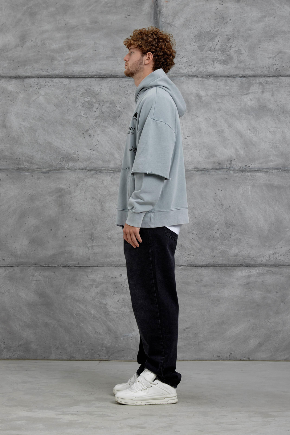 Gri Yazı Detaylı Parça Kollu Yıkamalı Oversize Kapüşonlu Sweatshirt