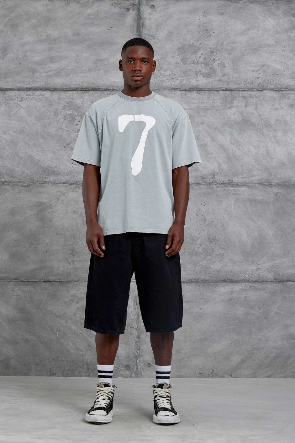 Gri Yedi Numara Baskılı Yıkamalı Oversize Tshirt