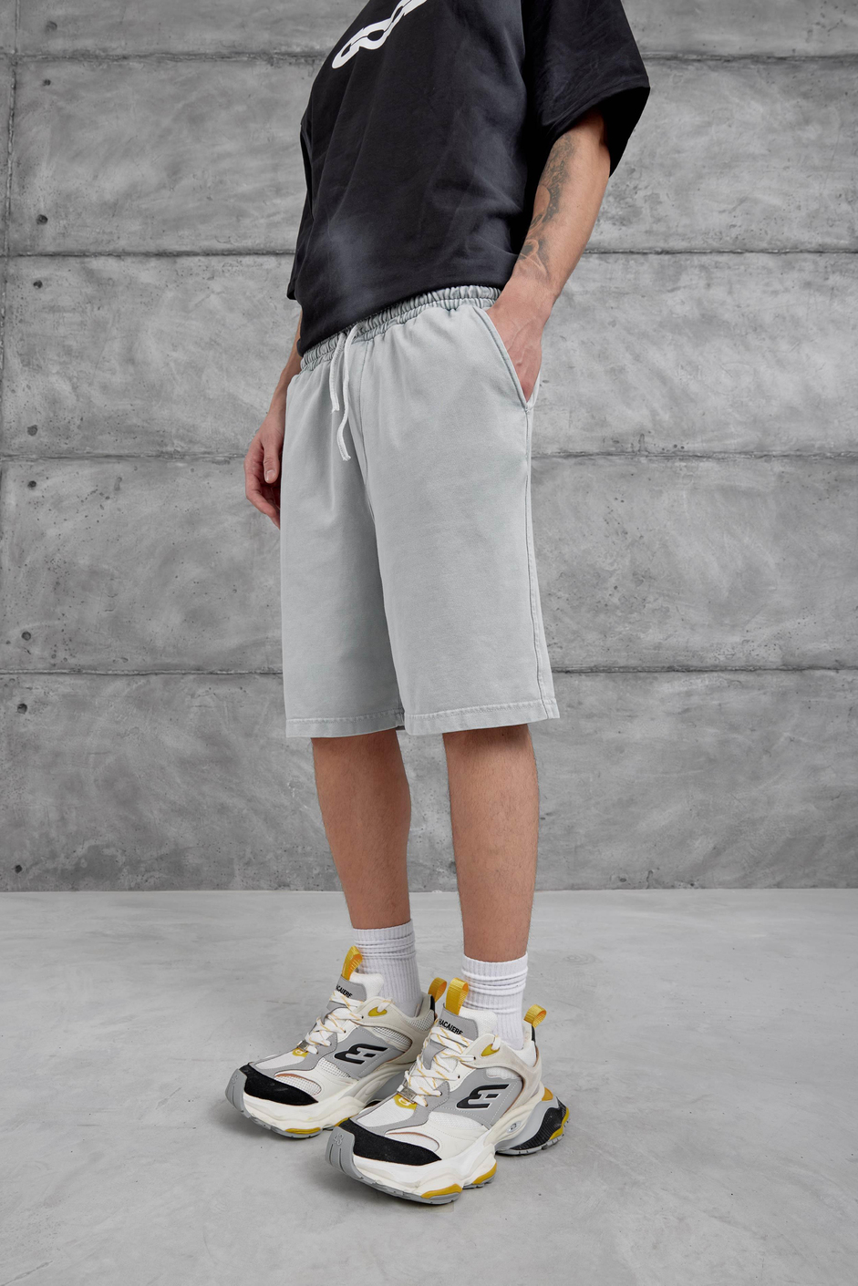 Gri Yıkamalı Oversize Şort