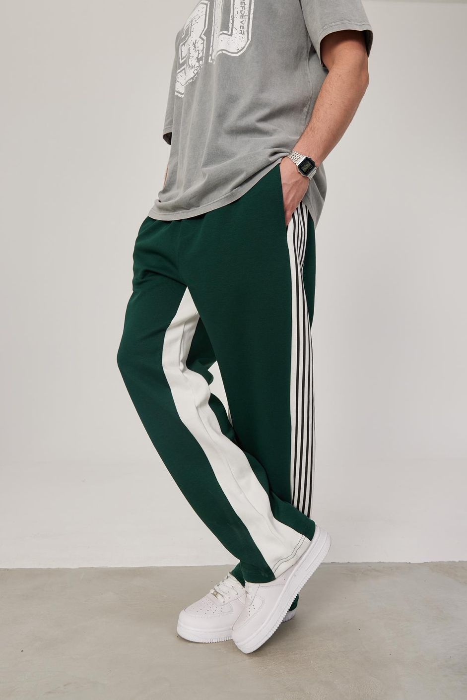 İç Şerit Detaylı Yeşil Eşofman