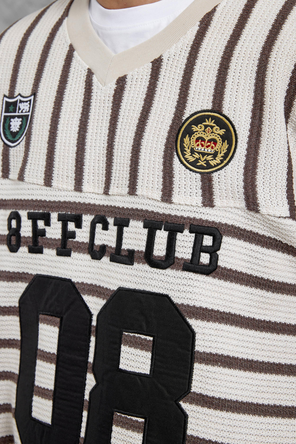 Kahverengi ÇİZGİLİ V YAKA SWEATSHİRT