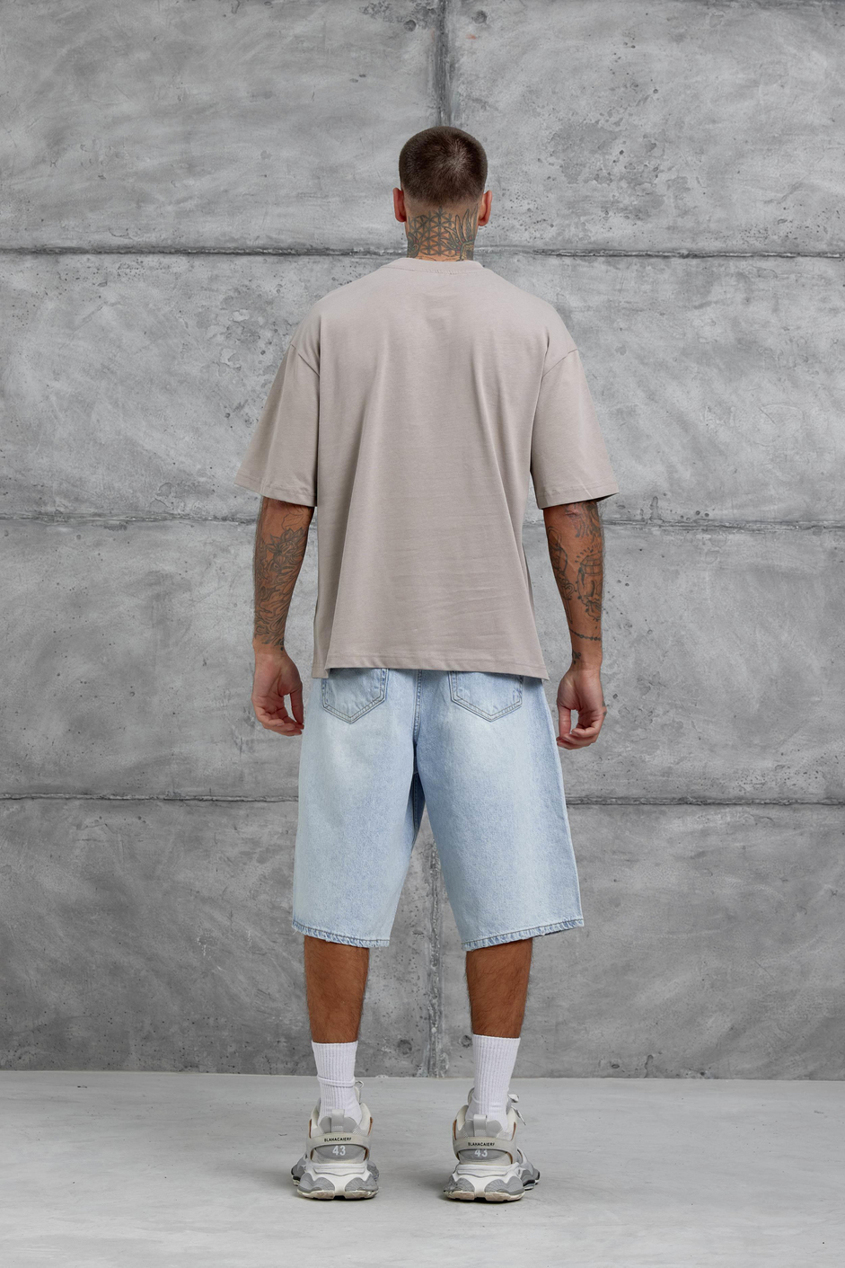Kahverengi Figür Baskılı Oversize Tshirt