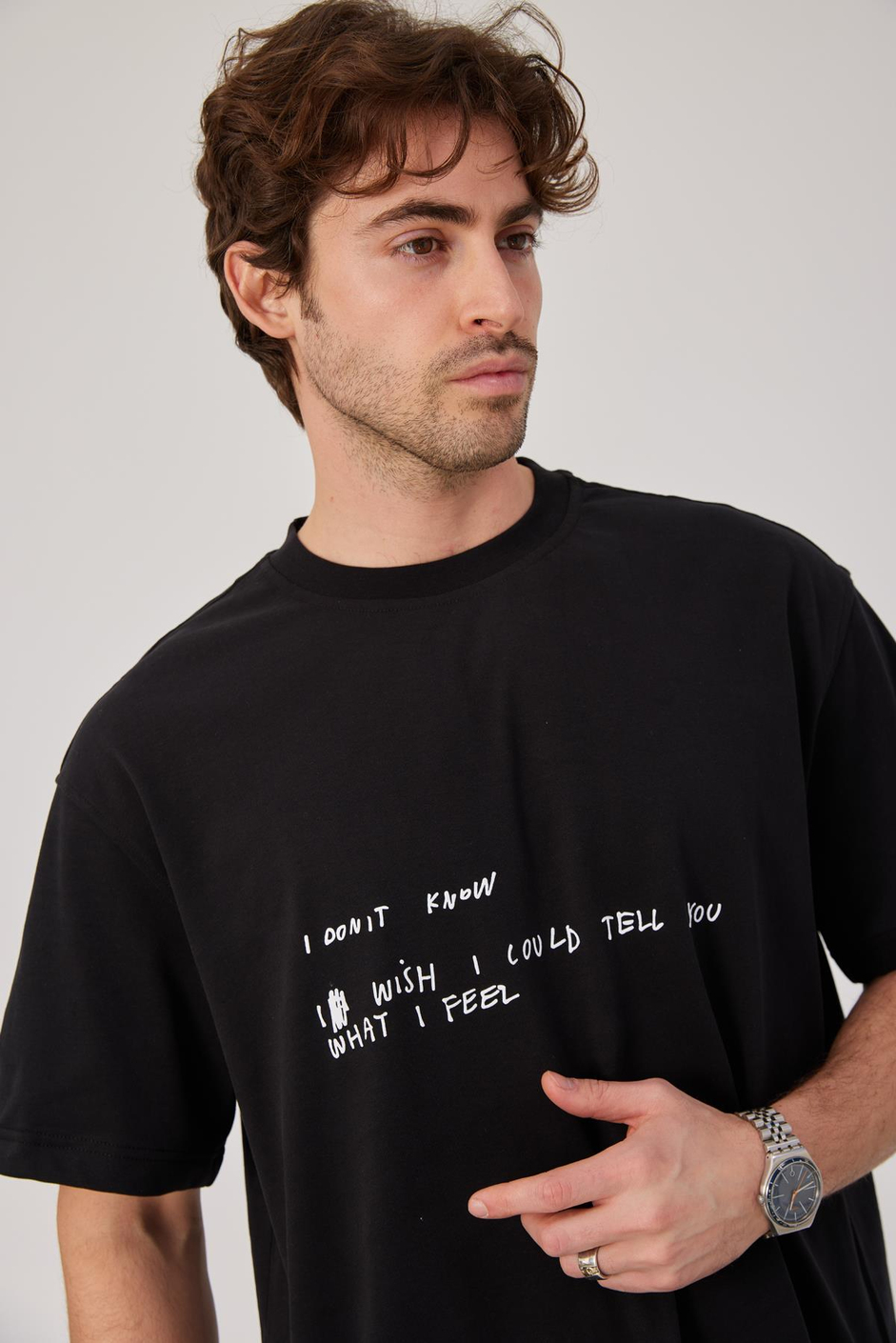Karışık Yazılı Siyah Tshirt