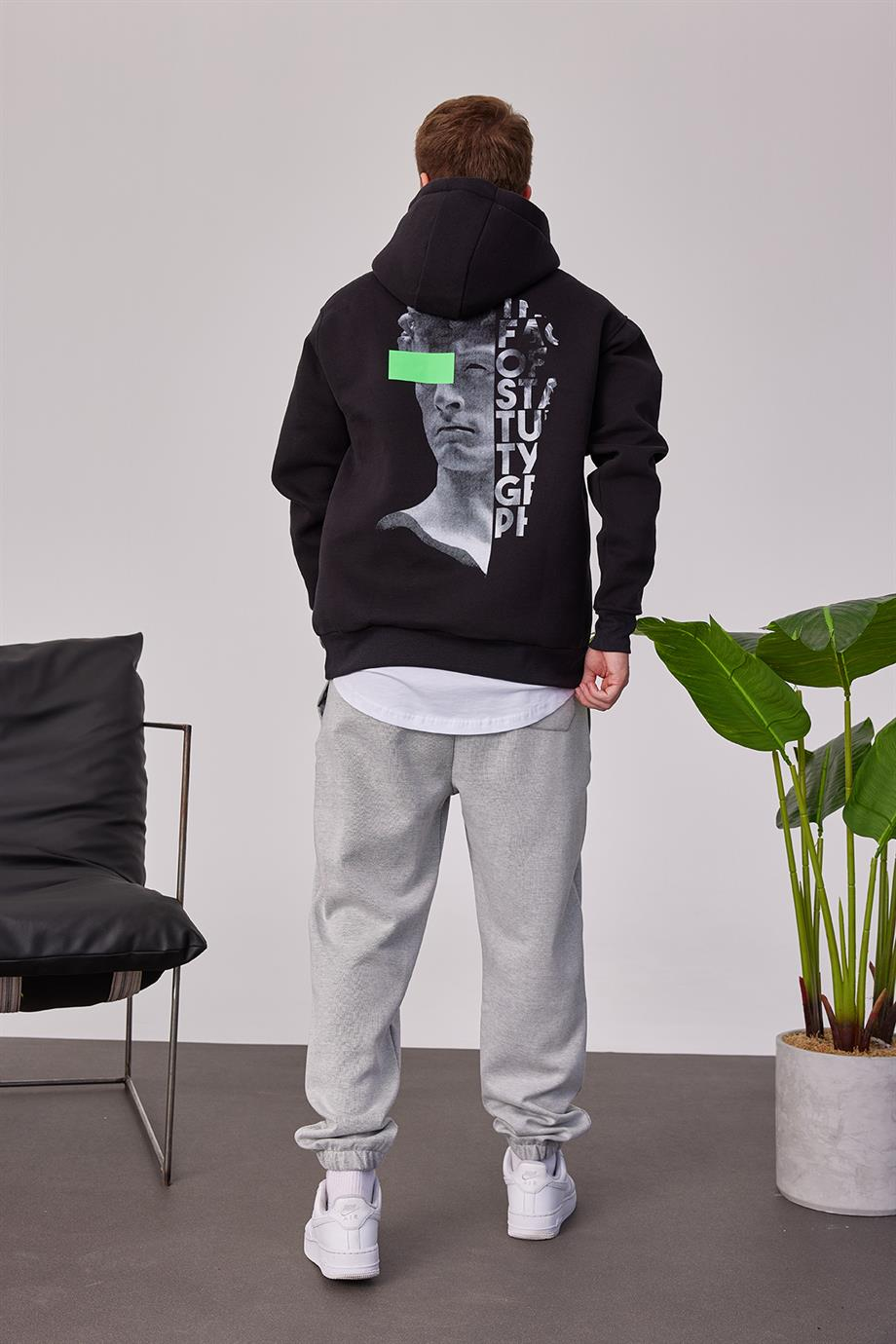 Kolu Fosforlu Baskılı Siyah Kapüşonlu Sweatshirt
