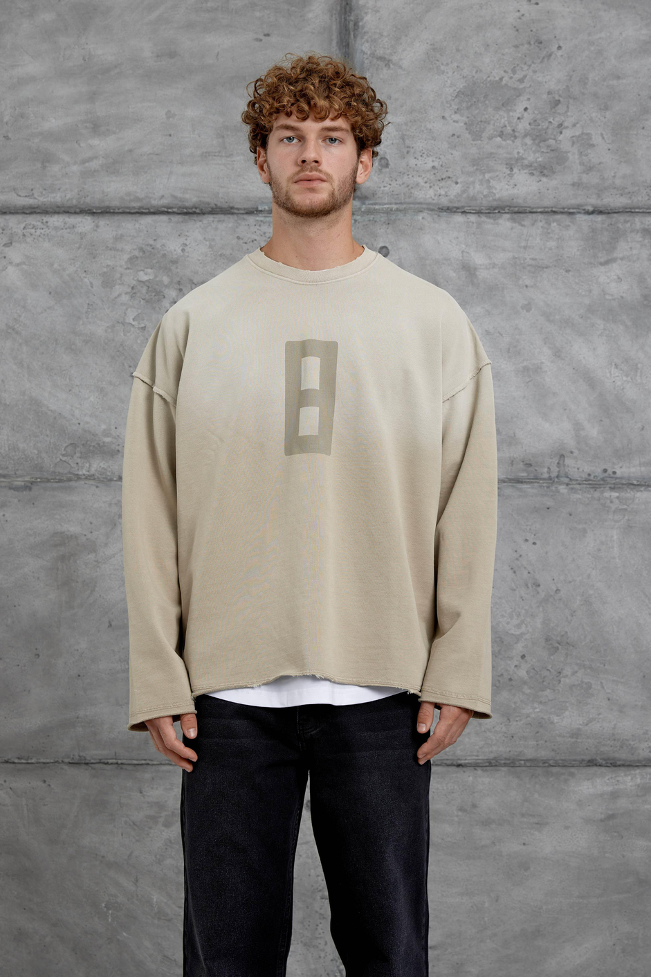 Krem 8 Rakam Baskılı Kolu Parçalı Oversize Sweatshirt