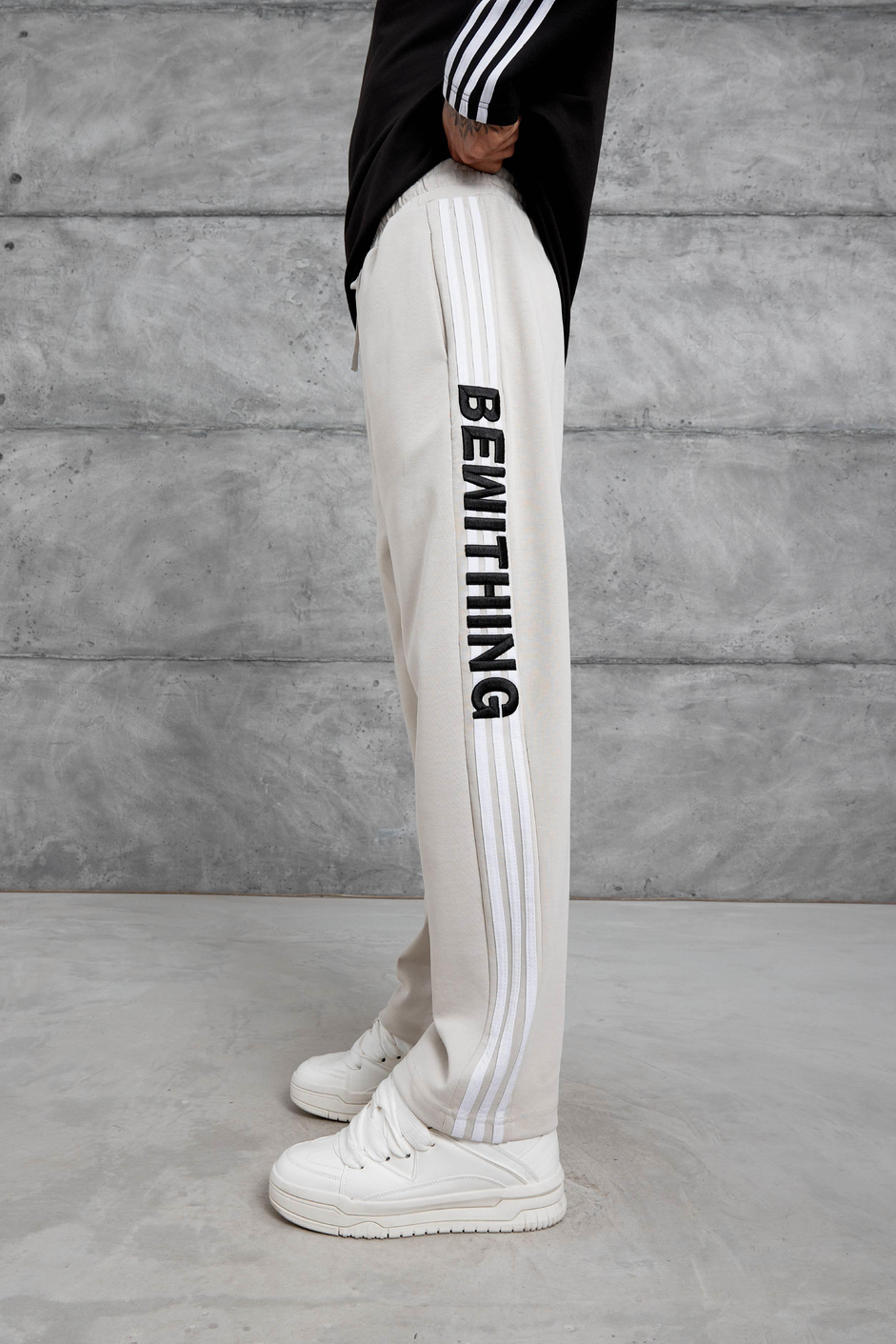 Krem Bewithing Yazılı Baggy Kalıp Eşofman Altı