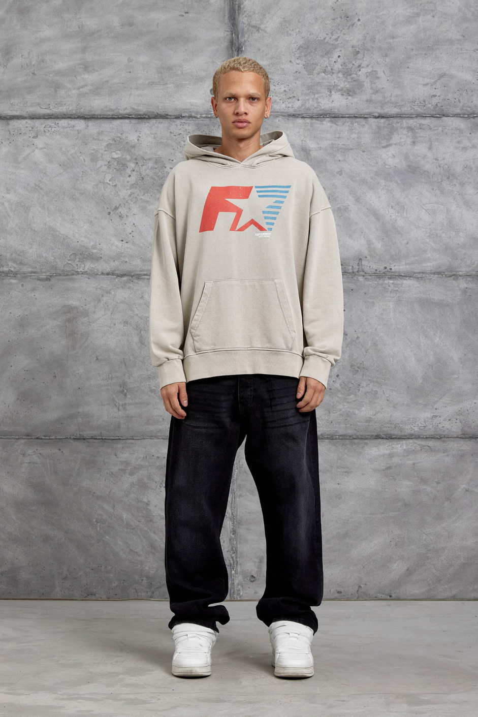 Krem F1 BASKILI KAPÜŞONLU OVERSİZE SWEATSHİRT