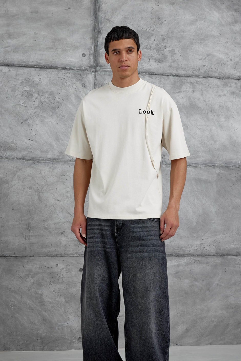 Krem Look Yazılı Parçalı Oversize Tshirt