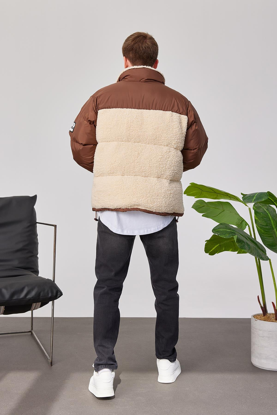 Krem Peluş Detaylı Kahverengi Mont