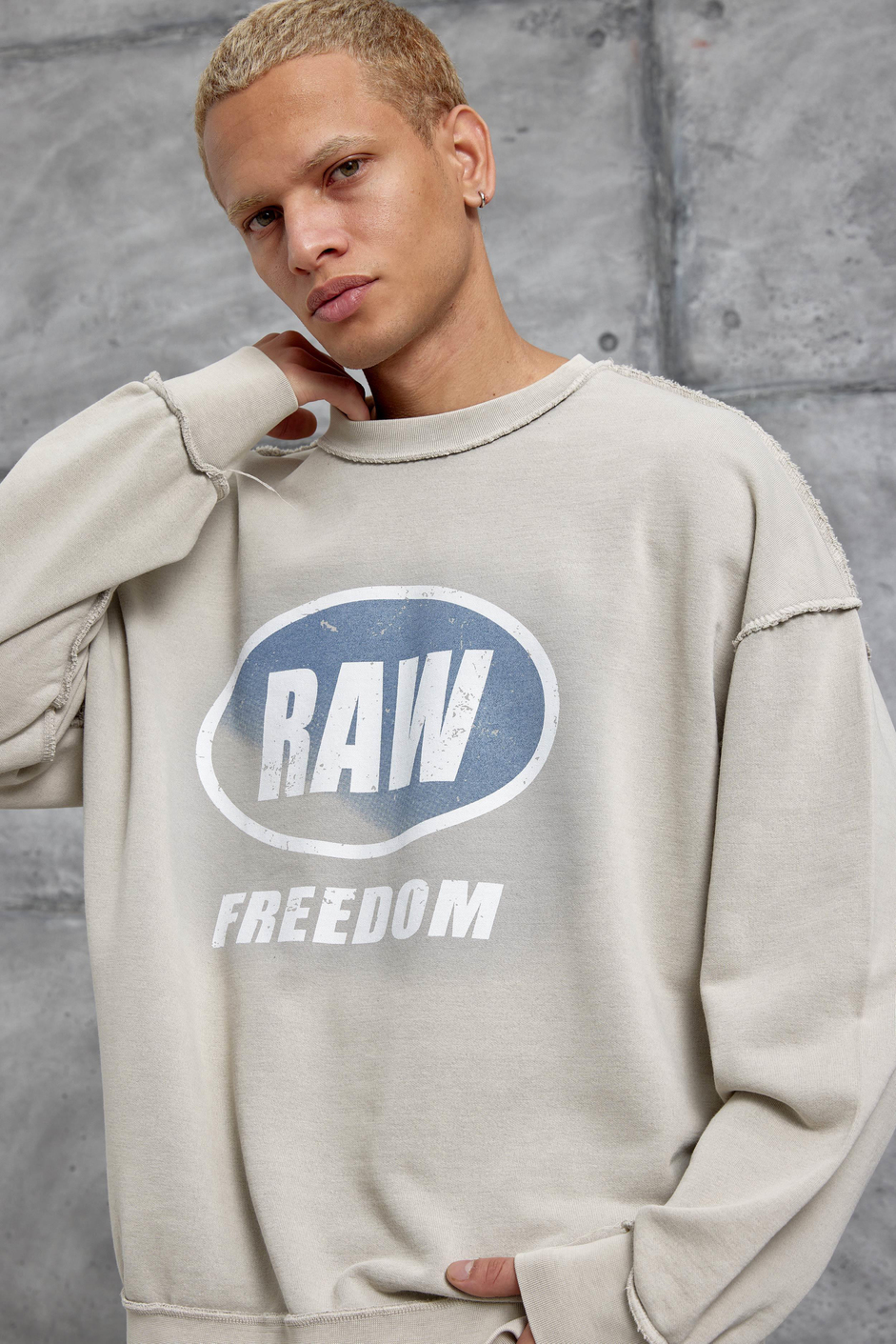 Krem RAW BASKILI OVERSİZE SWEATSHIRT