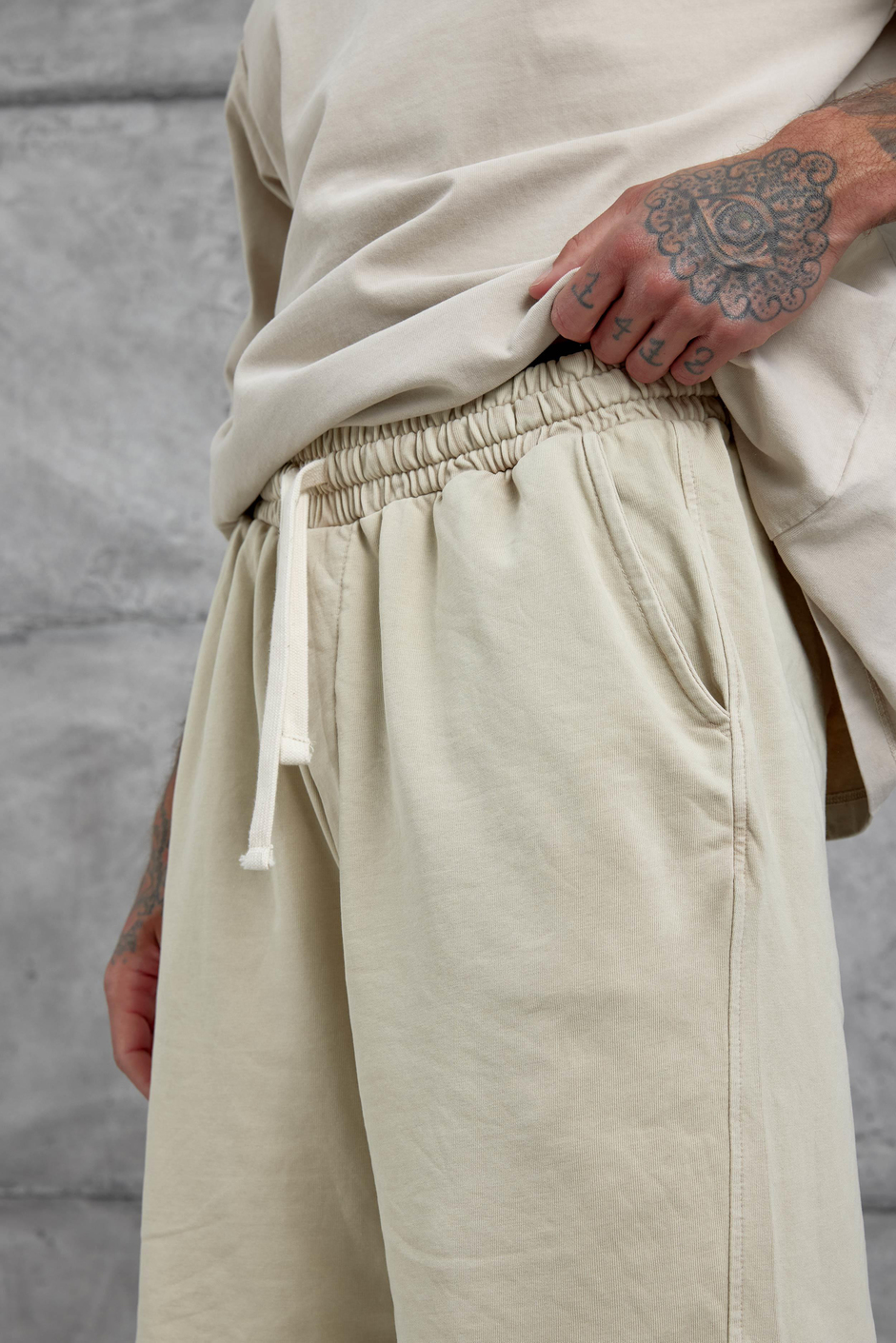 Krem Yıkamalı Oversize Şort
